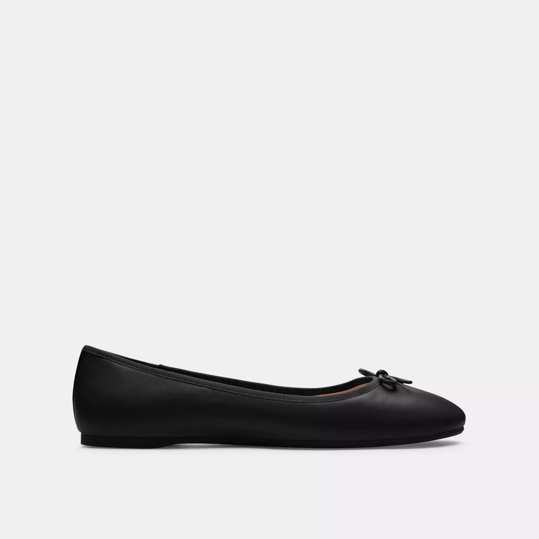 Abigail Flat Black