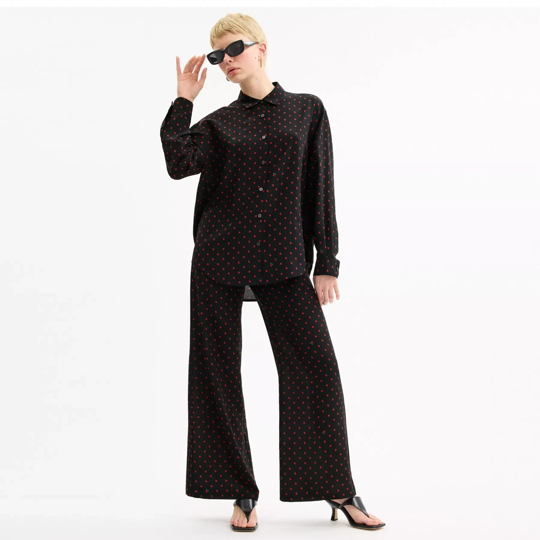 Apple Dot Button Down Shirt Black/Red