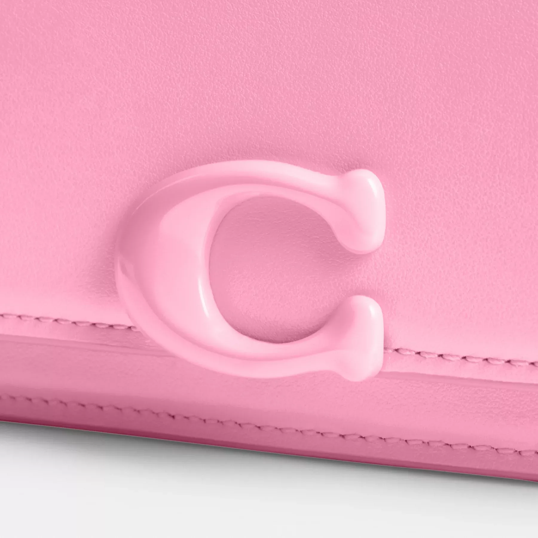 Bandit Crossbody Vivid Pink Bandit Crossbody Vivid Pink