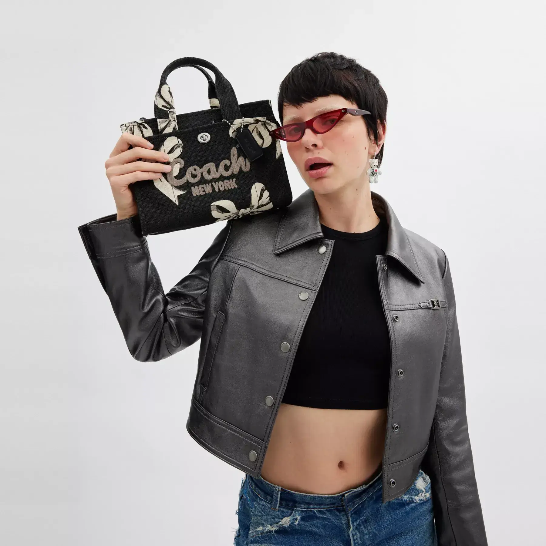 Cargo Tote Bag 26 With Bow Print Black Multi Cargo Tote Bag 26 With Bow Print Black Multi