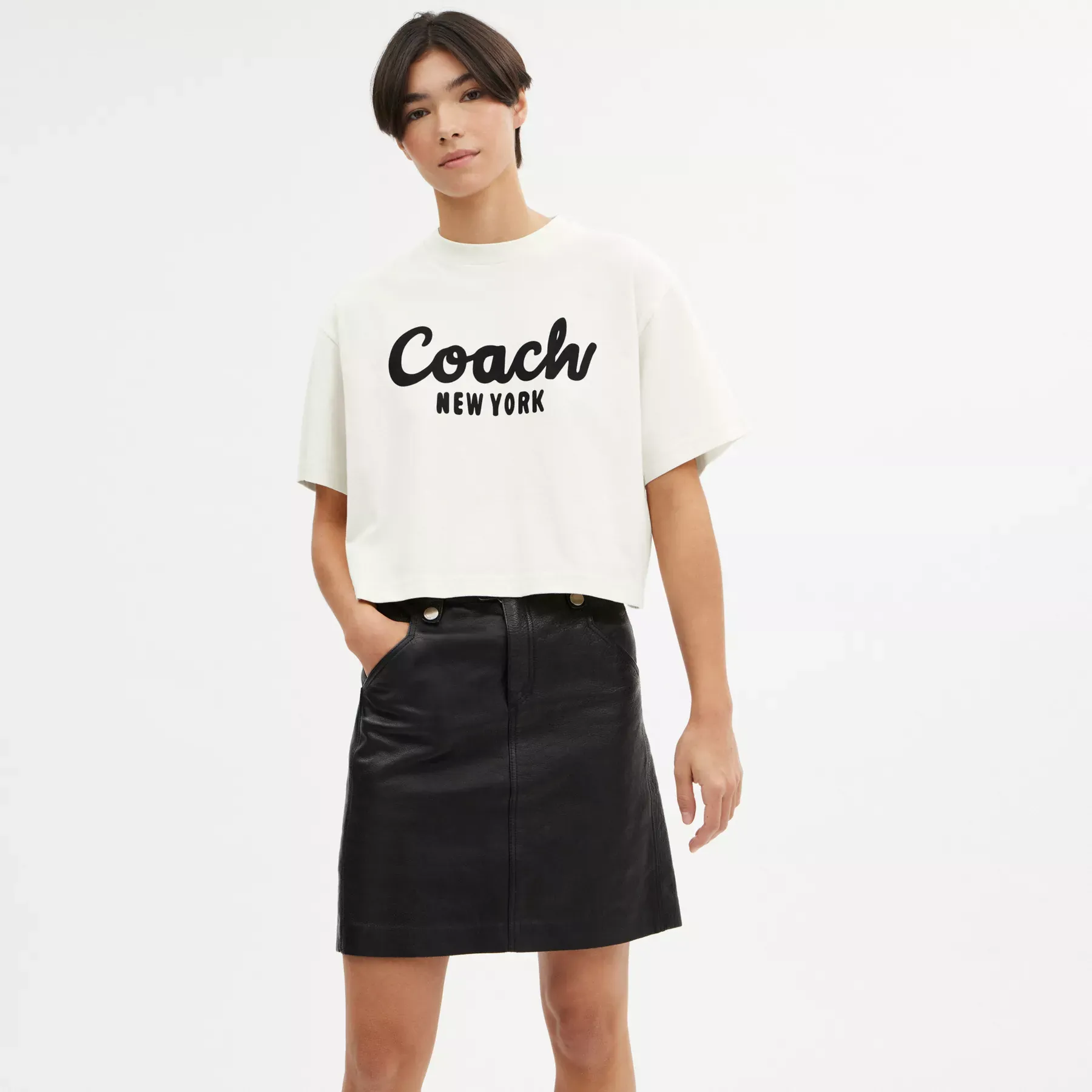 Cursive Signature Cropped T-Shirt Cream