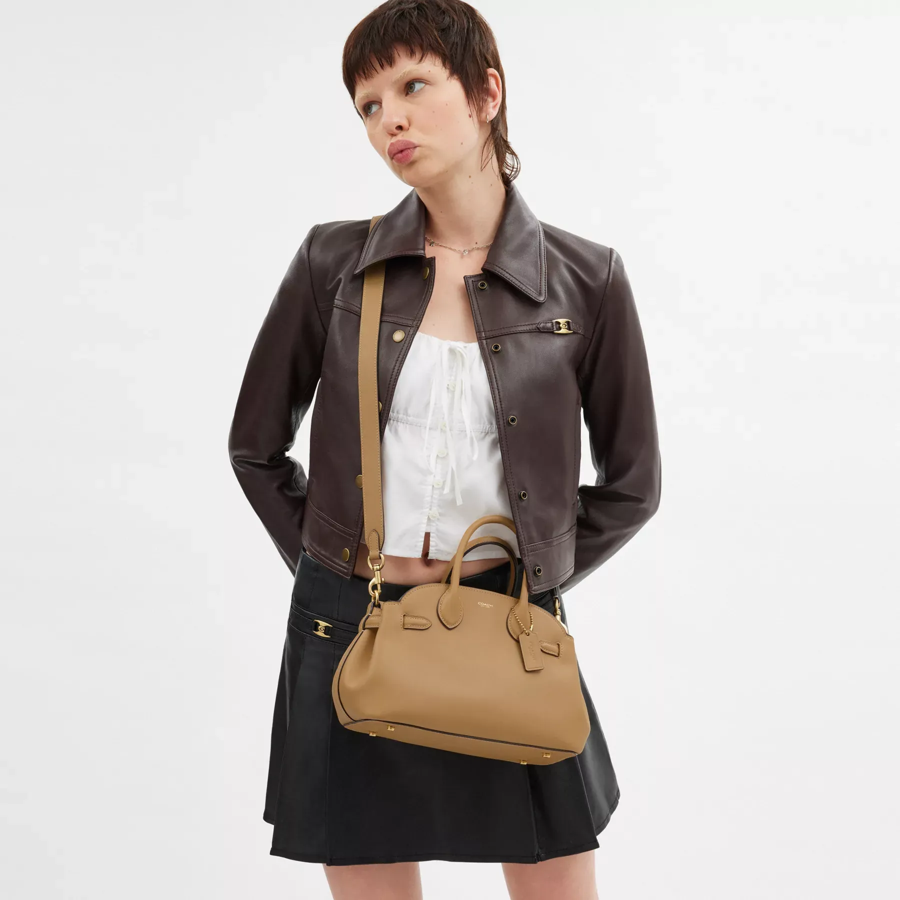 Empire Carryall Bag 26 Tan Empire Carryall Bag 26 Tan