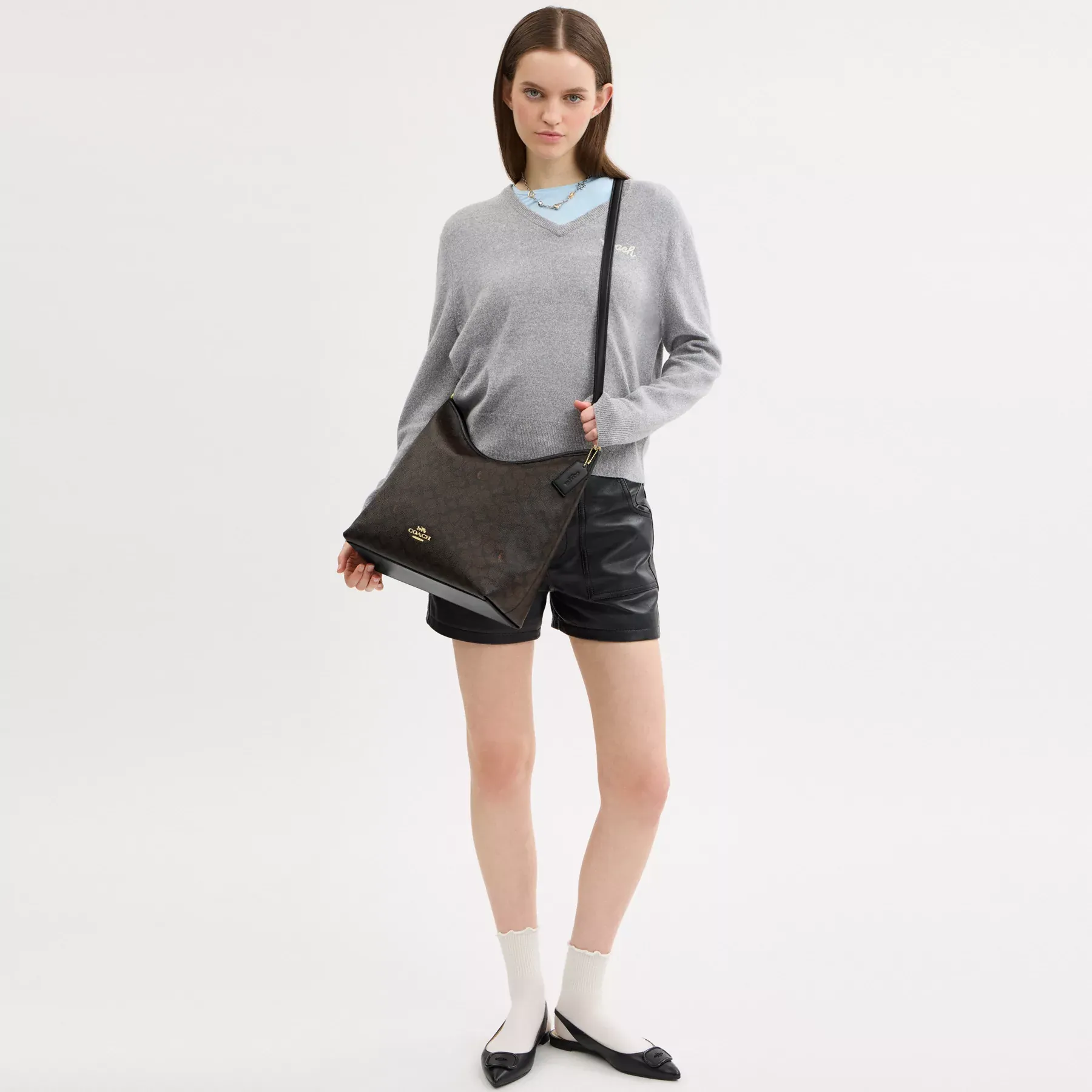 Laurel Large Shoulder Bag In Signature Canvas Walnut/Black Laurel Large Shoulder Bag In Signature Canvas Walnut/Black