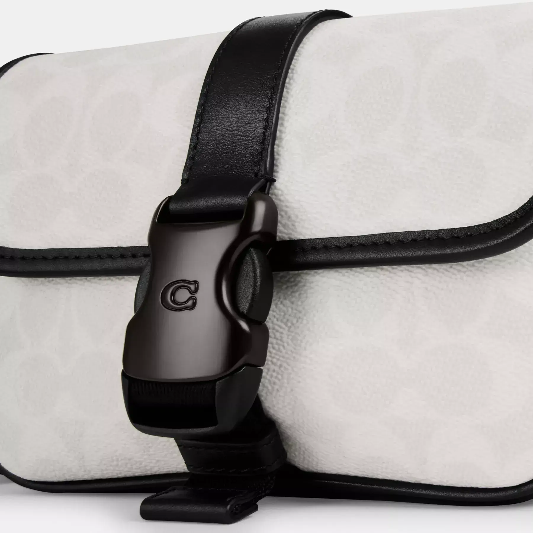 League Crossbody Bag 19 In Signature Canvas White/Black Sig League Crossbody Bag 19 In Signature Canvas White/Black Sig