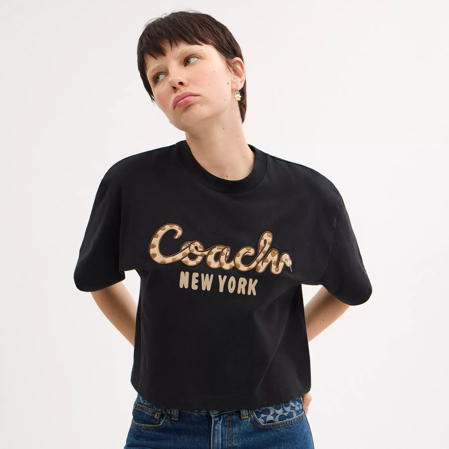 New Year Coach Snake Script Cropped T-Shirt In Organic Cotton Black